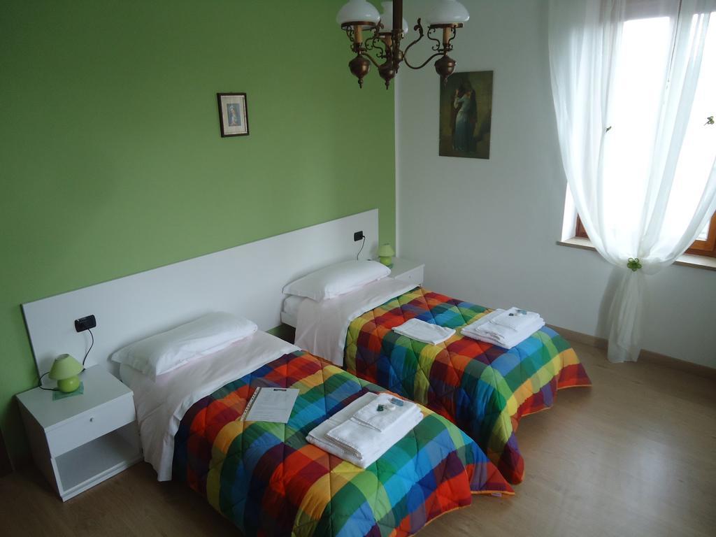 Spagna B&B Verona Bilik gambar