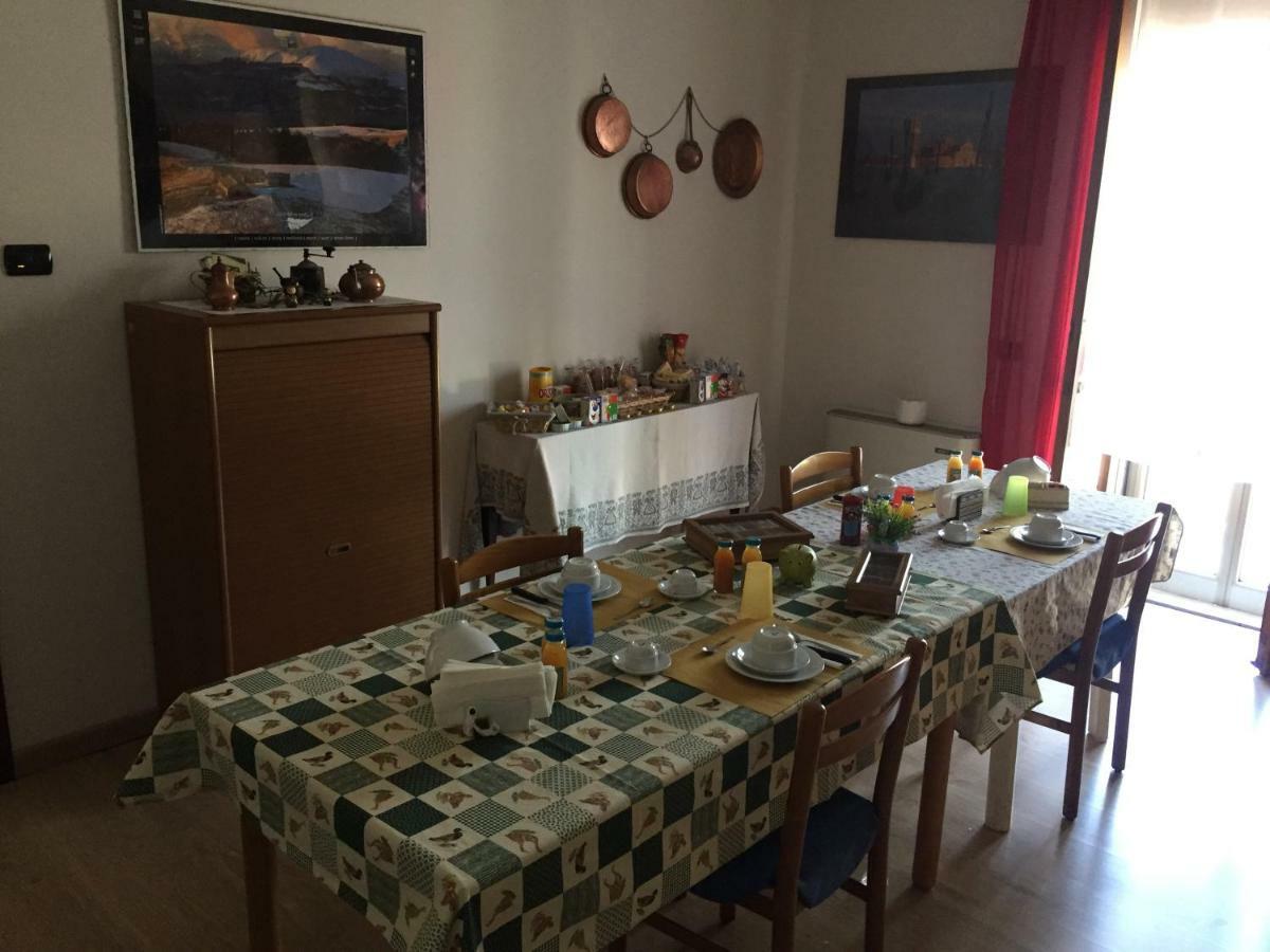 Spagna B&B Verona Luaran gambar